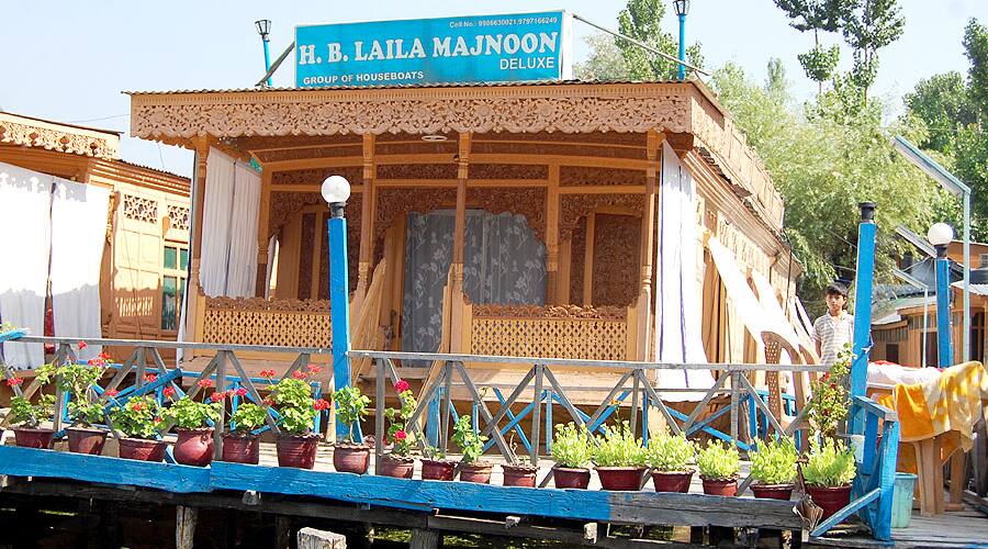 Laila Majnoon Houseboat, Srinagar 3